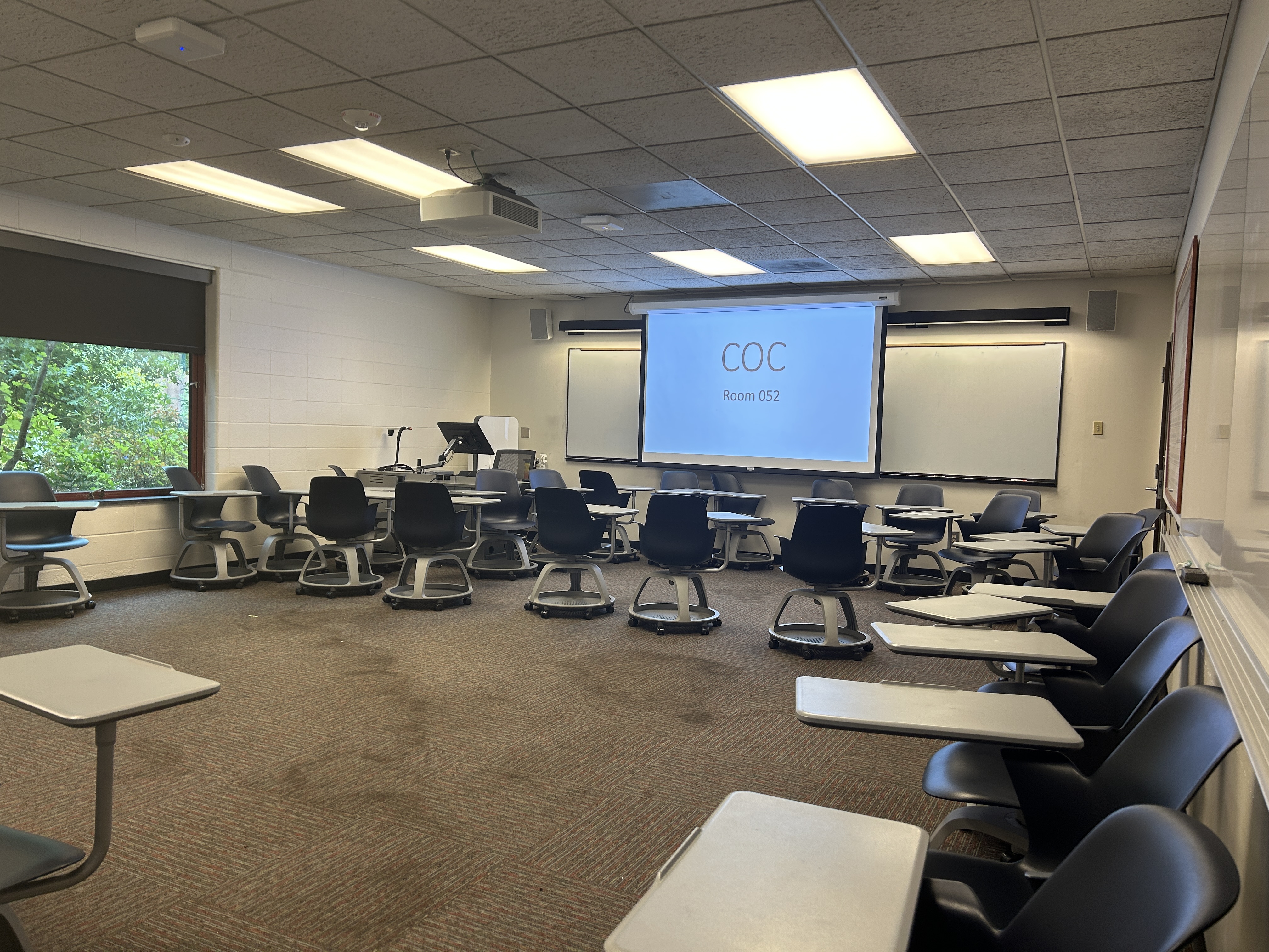 Picture of Computing (COC) room 052