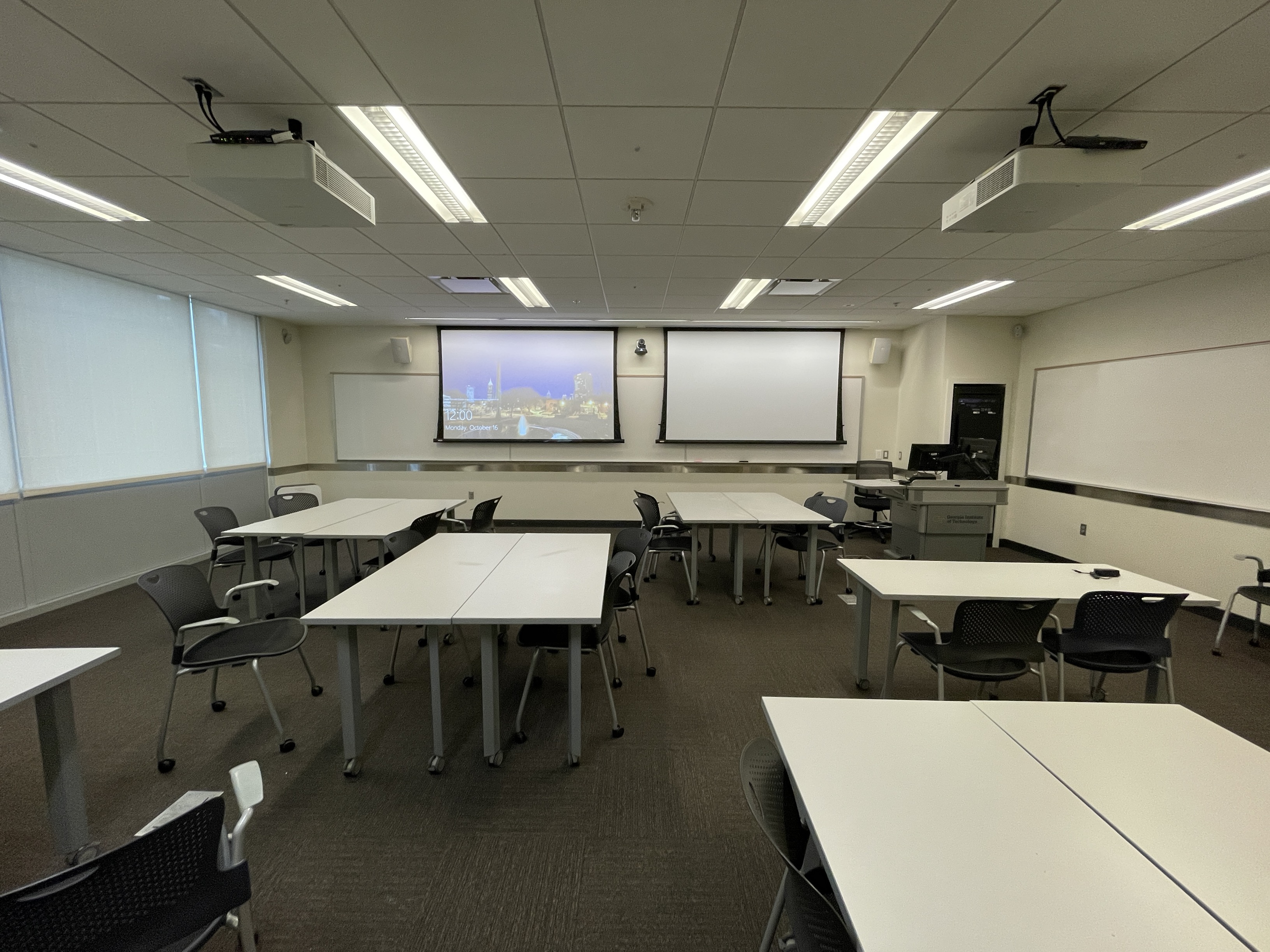 Picture of Clough Undergraduate Learning Commons room 323