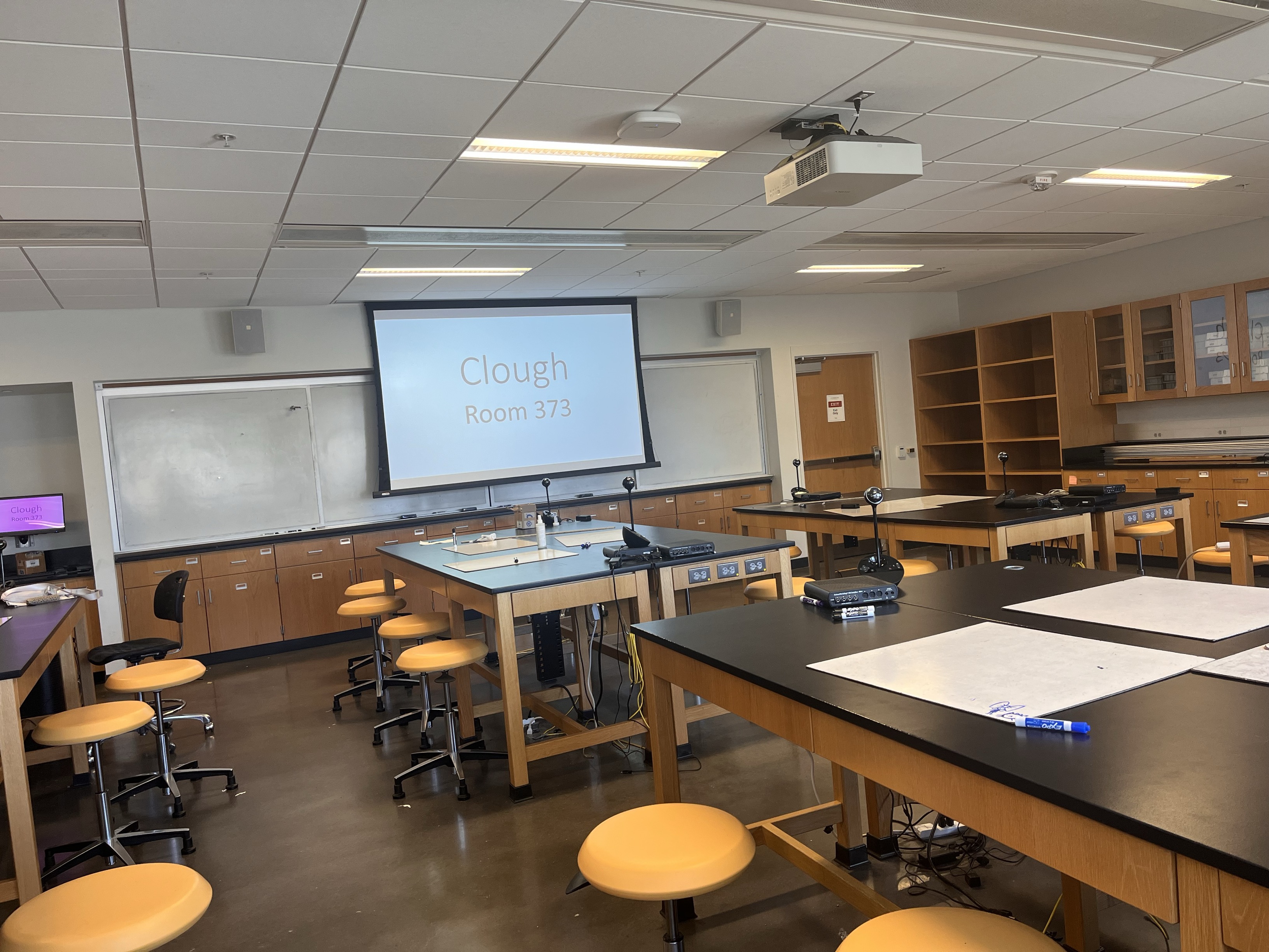 Picture of Clough Undergraduate Learning Commons room 373