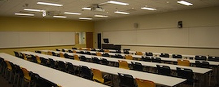 Picture of Clough Undergraduate Learning Commons room 102